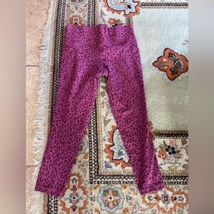 Athleta | Salutation stash pocket